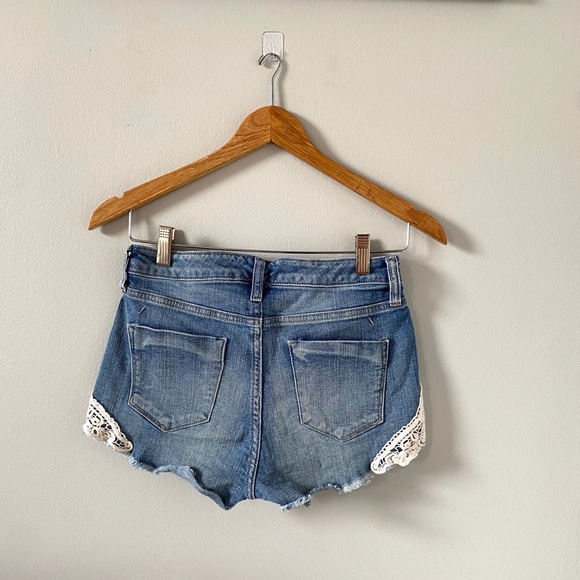 Target Brand High-rise jean shorts lacey - Picture 4 of 4